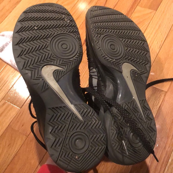 Black Nike Hyperdunks - Picture 3 of 3